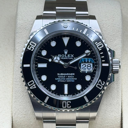Rolex Submariner / 126610LN / Schwarz / Oyster / Full Set / 2026