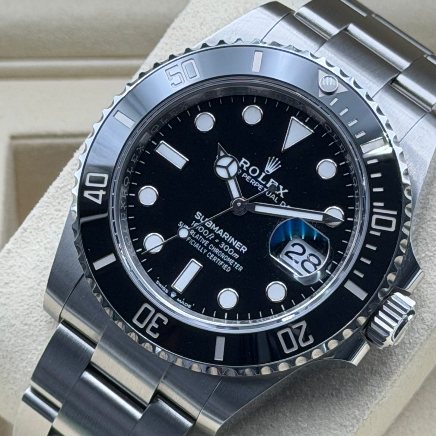Rolex Submariner / 126610LN / Schwarz / Oyster / Full Set / 2025
