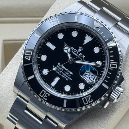 Rolex Submariner / 126610LN / Schwarz / Oyster / Full Set / 2025