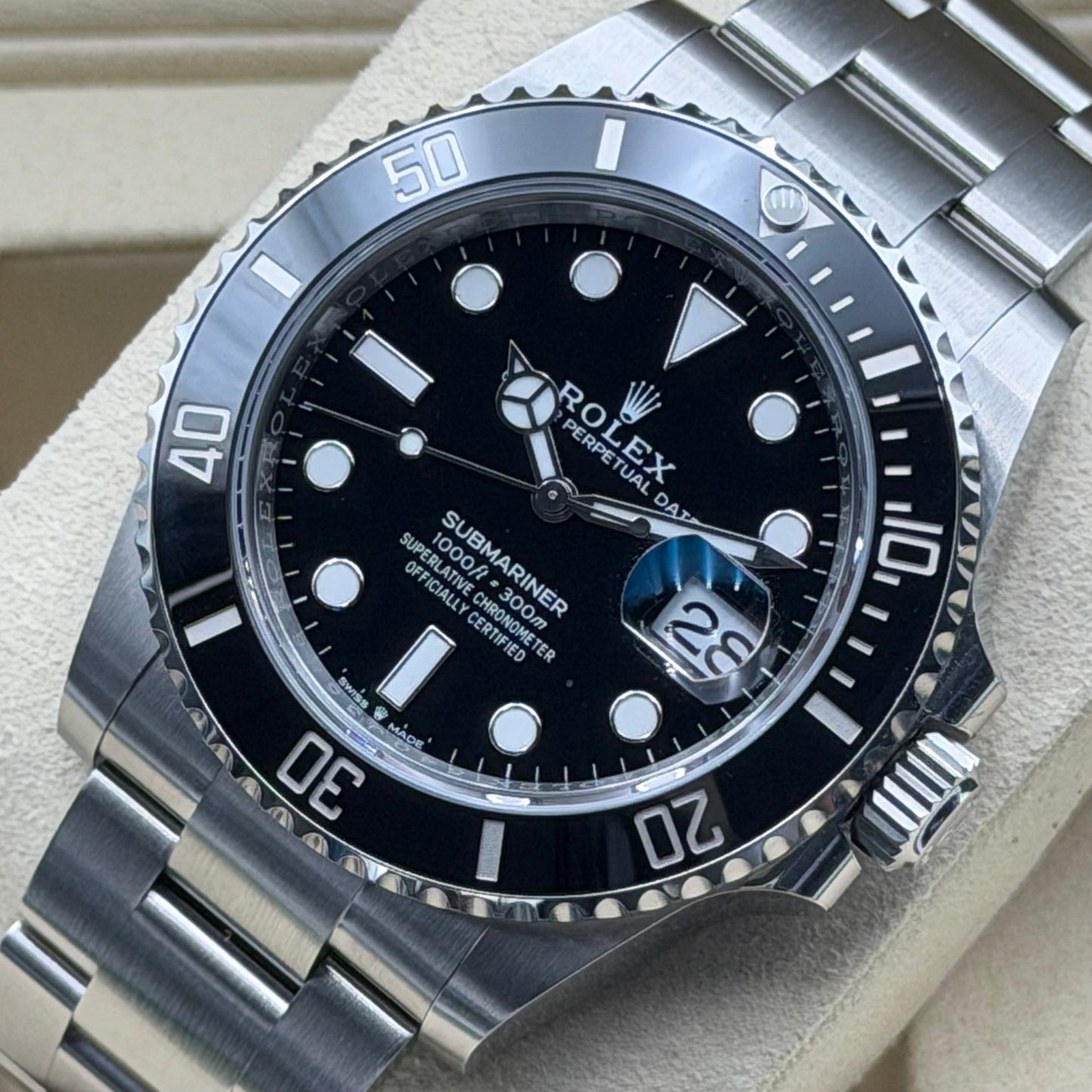 Rolex Submariner / 126610LN / Schwarz / Oyster / Full Set / 2026