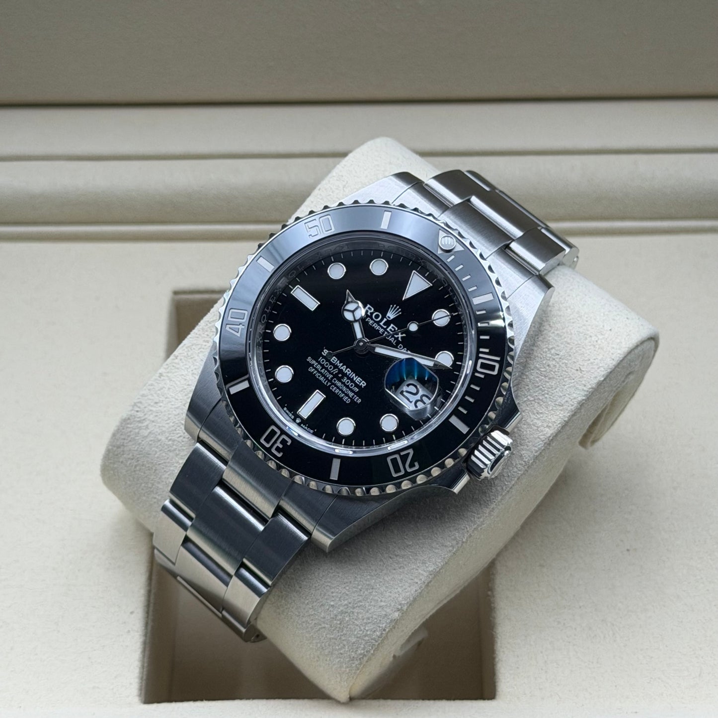 Rolex Submariner / 126610LN / Schwarz / Oyster / Full Set / 2025
