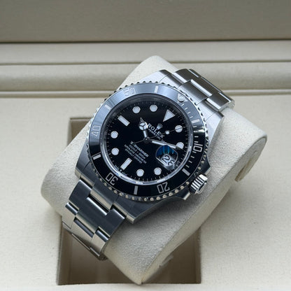 Rolex Submariner / 126610LN / Schwarz / Oyster / Full Set / 2025