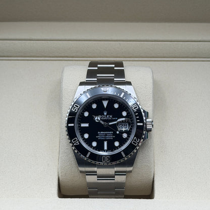 Rolex Submariner / 126610LN / schwarz / Oyster / Full Set / 2026