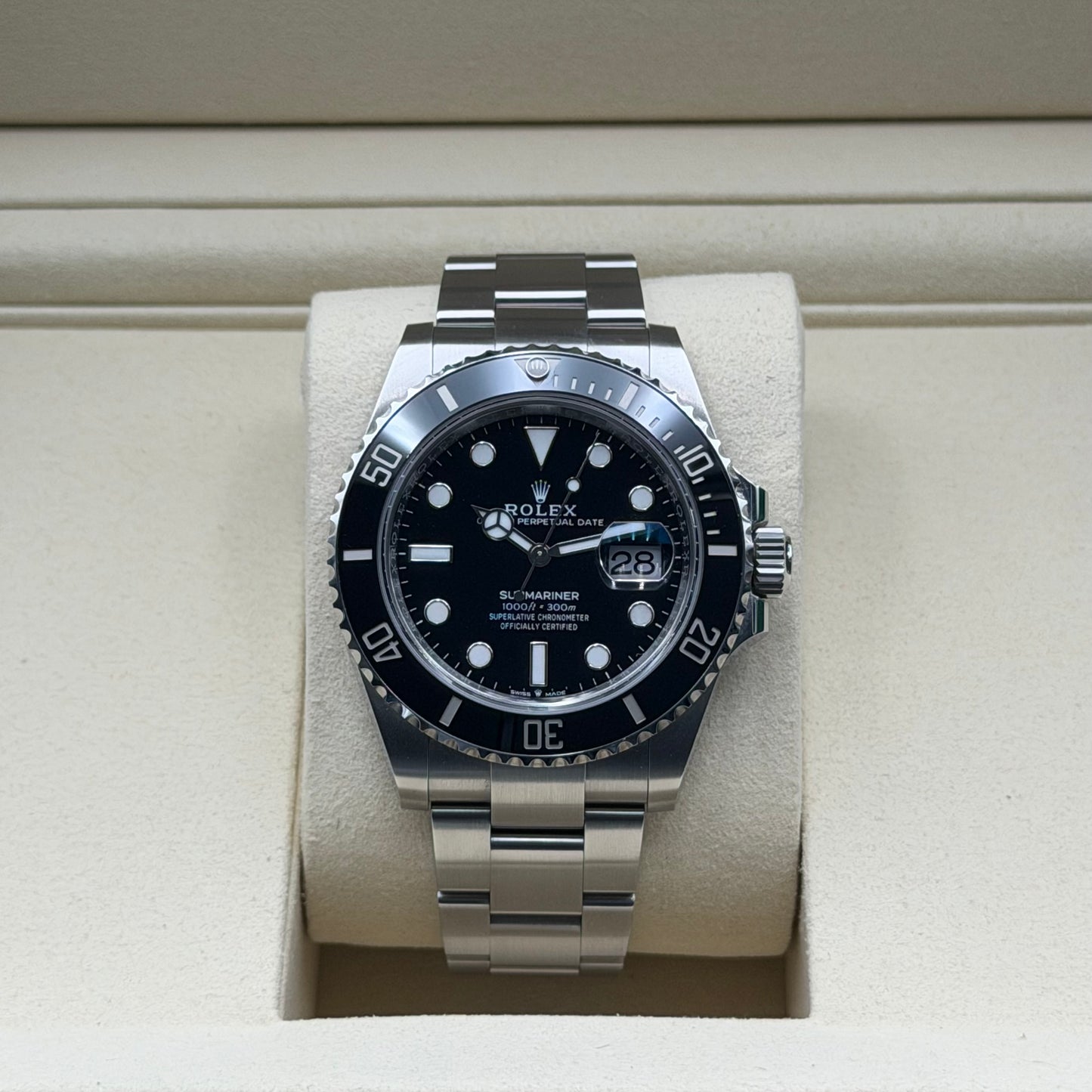 Rolex Submariner / 126610LN / Schwarz / Oyster / Full Set / 2025