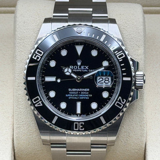 Rolex Submariner / 126610LN / schwarz / Oyster / Full Set / 2026