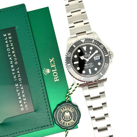 Rolex Submariner / 126610LN / schwarz / Oyster / Full Set / 2023