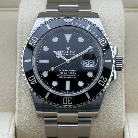 Rolex Submariner / 126610LN / schwarz / Oyster / Full Set / 2020