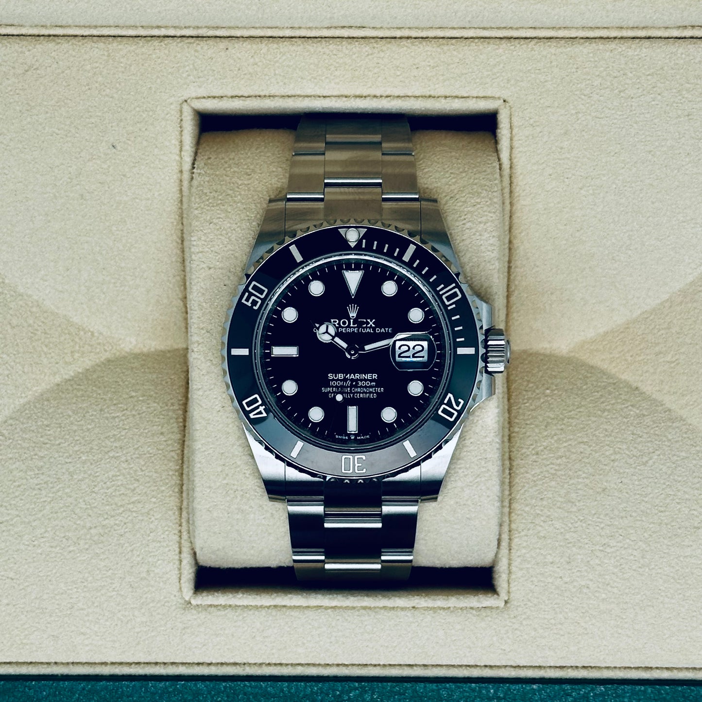 Rolex Submariner / 126610LN / schwarz / Oyster / Full Set / 2024