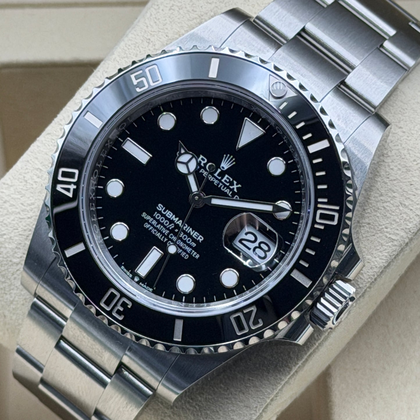 Rolex Submariner / 126610LN / schwarz / Oyster / Full Set / 2026