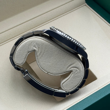 Rolex Submariner / 126610LN / schwarz / Oyster / Full Set / 2026