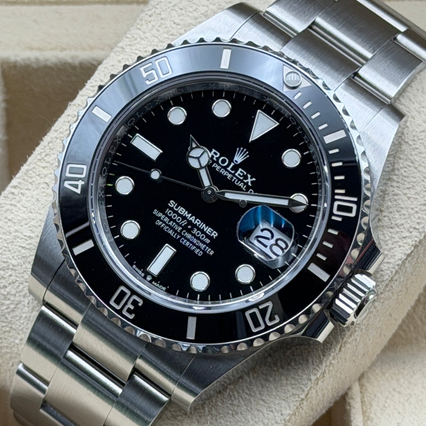 Rolex Submariner / 126610LN / Schwarz / Oyster / Full Set / 2023
