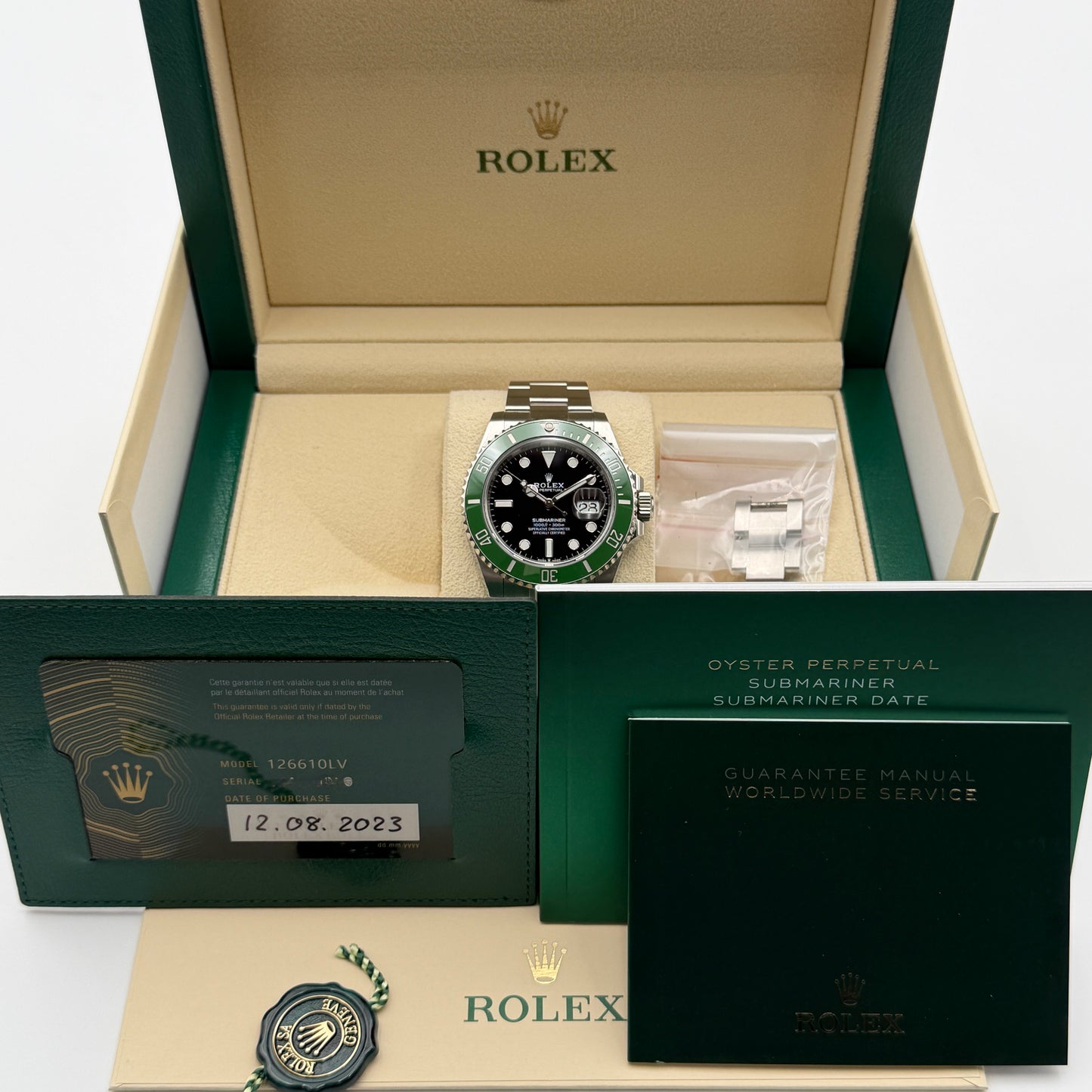 Rolex Submariner / 126610LV / schwarz / Oyster / Full Set / 2023