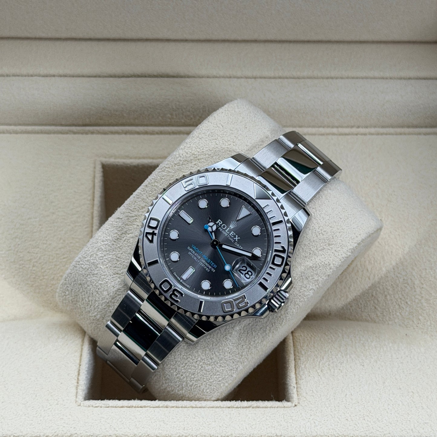 Rolex Yacht-Master 37 / 268822 / rhodium / Oyster / Full Set / 2023