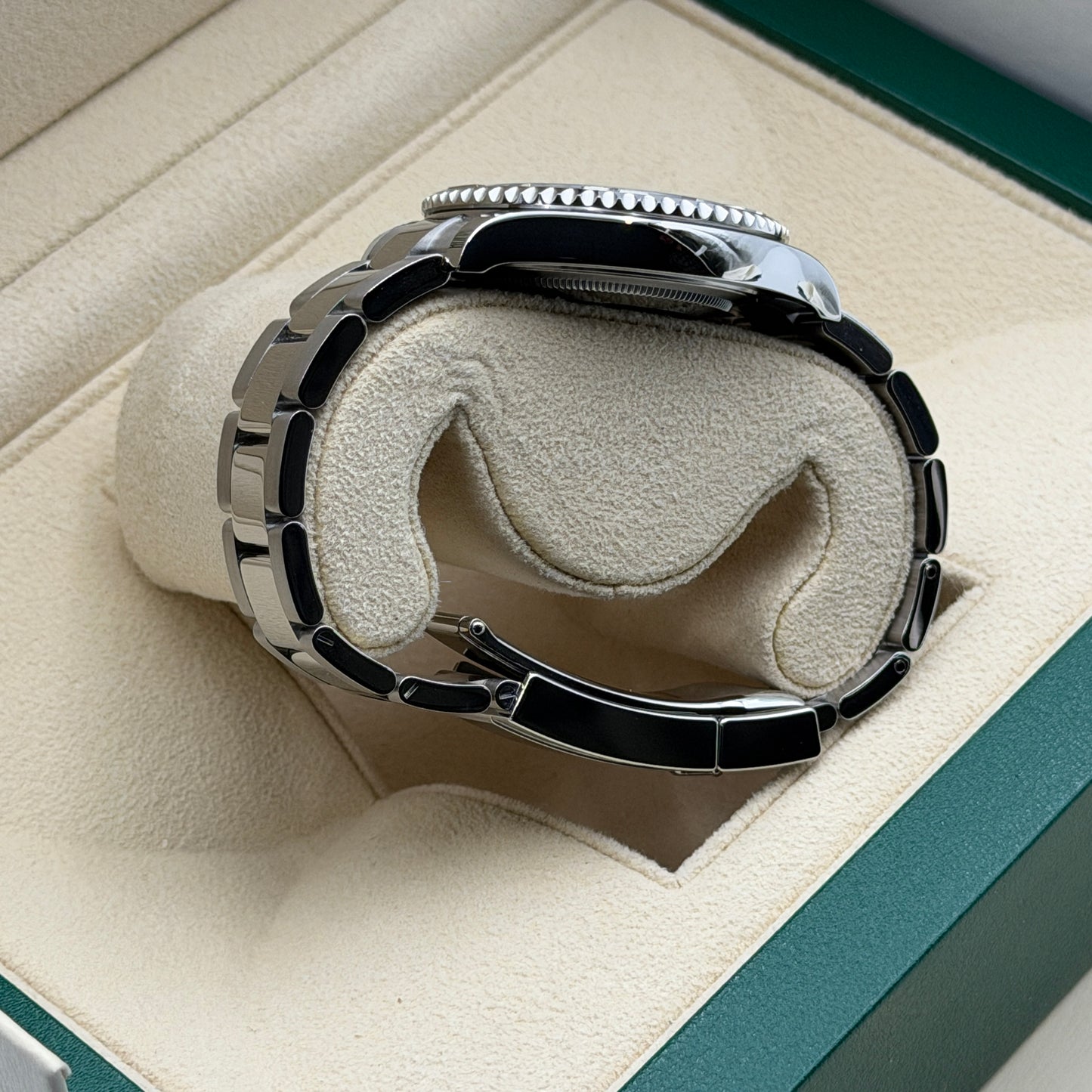 Rolex Yacht-Master 37 / 268822 / rhodium / Oyster / Full Set / 2023