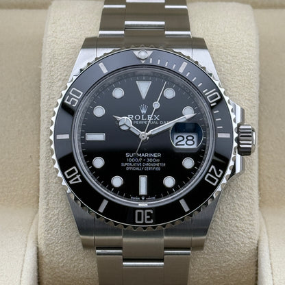 Rolex Submariner / 126610LN / schwarz / Oyster / Full Set / 2022