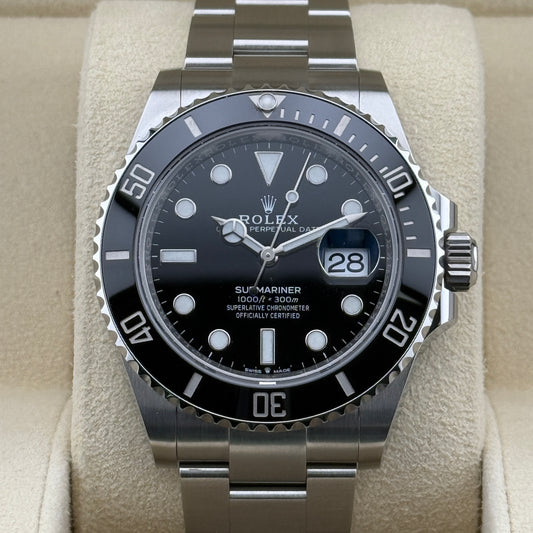Rolex Submariner / 126610LN / schwarz / Oyster / Full Set / 2022
