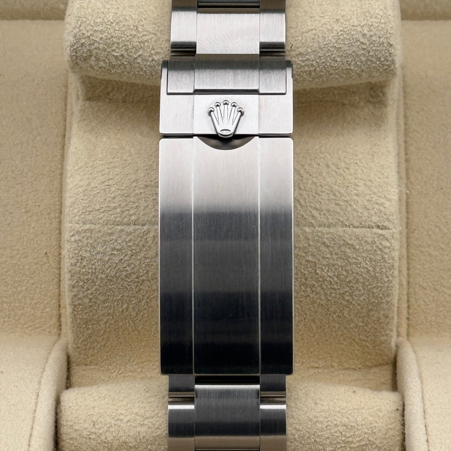 Rolex Submariner / 126610LN / schwarz / Oyster / Full Set / 2022
