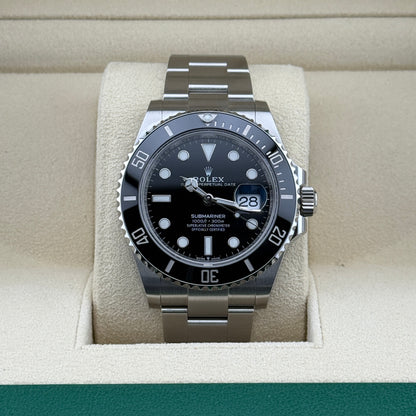 Rolex Submariner / 126610LN / schwarz / Oyster / Full Set / 2022
