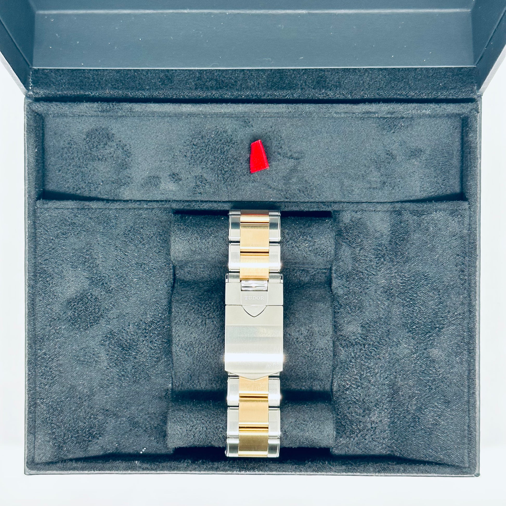 Tudor Black Bay GMT / M79833MN-0001 / schwarz / Edelstahl - Gelbgold / 2023 / Full Set